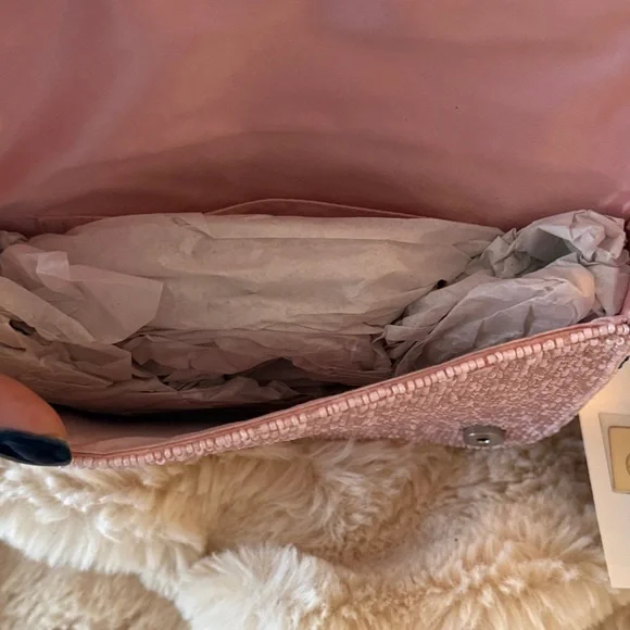NWT Viral pink sardine beaded bag w/bonus tissues and makeup samples - Picture 5 of 7